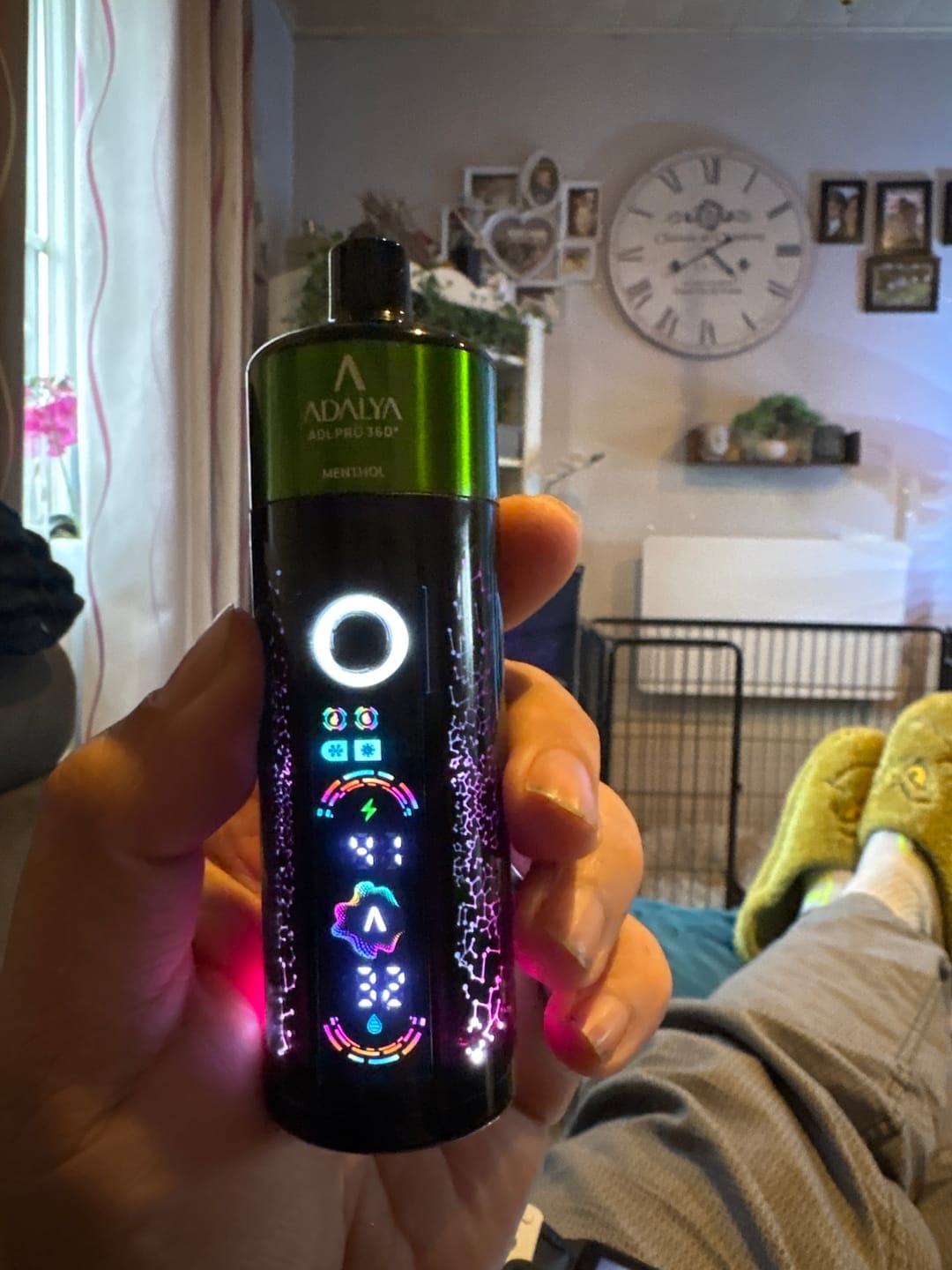 Opinión de Lucía G. sobre Adalya ADL PRO 360 - vaper desechable con muchas caladas